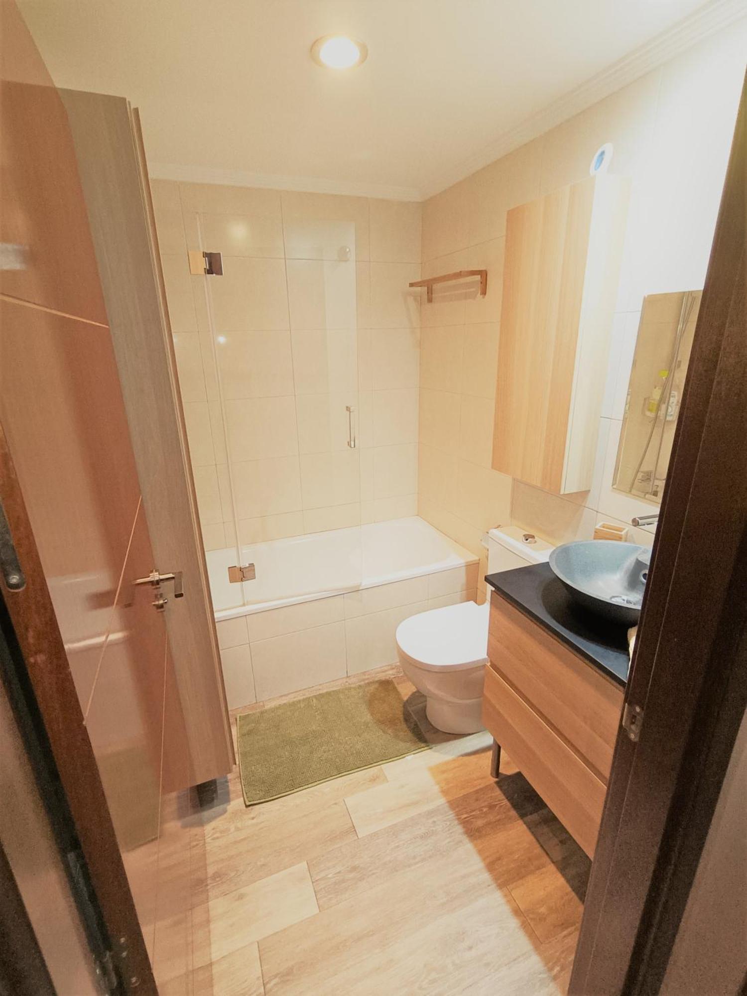 Bec, Hospital Cruces, Parking Gratis, Wifi, Aa, A 15 Min De Bilbao