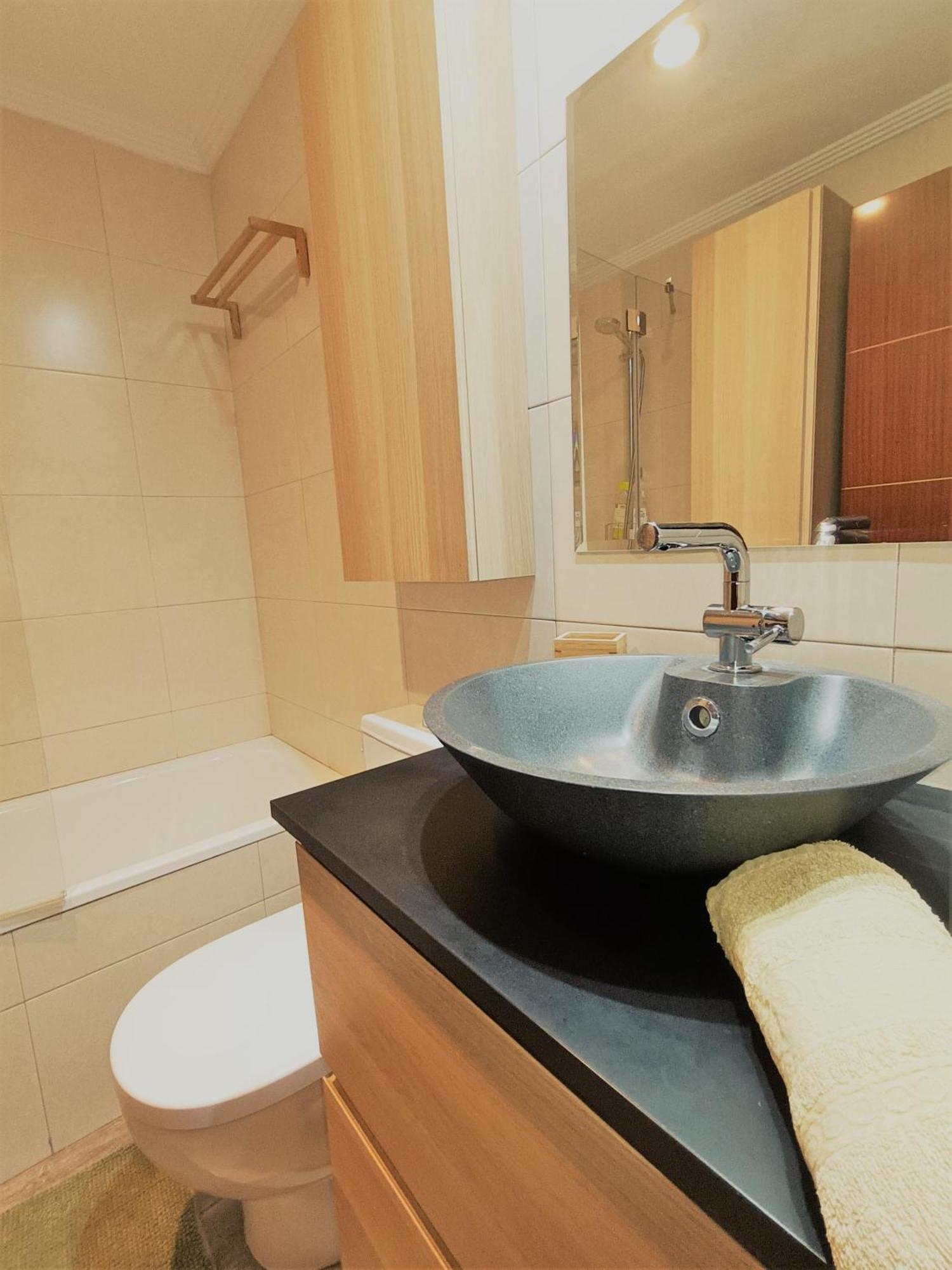 Bec, Hospital Cruces, Parking Gratis, Wifi, Aa, A 15 Min De Bilbao Apartment